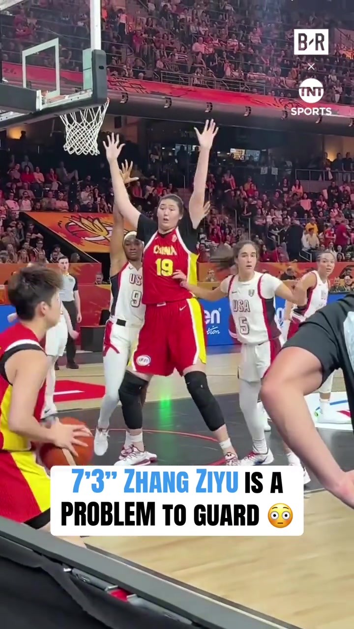 虽然身高优势绝对碾压，但是张子宇在内线想接球还是很难啊