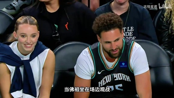 她是美国篮球甜心，同框抢镜克莱，三次大伤重返巅峰